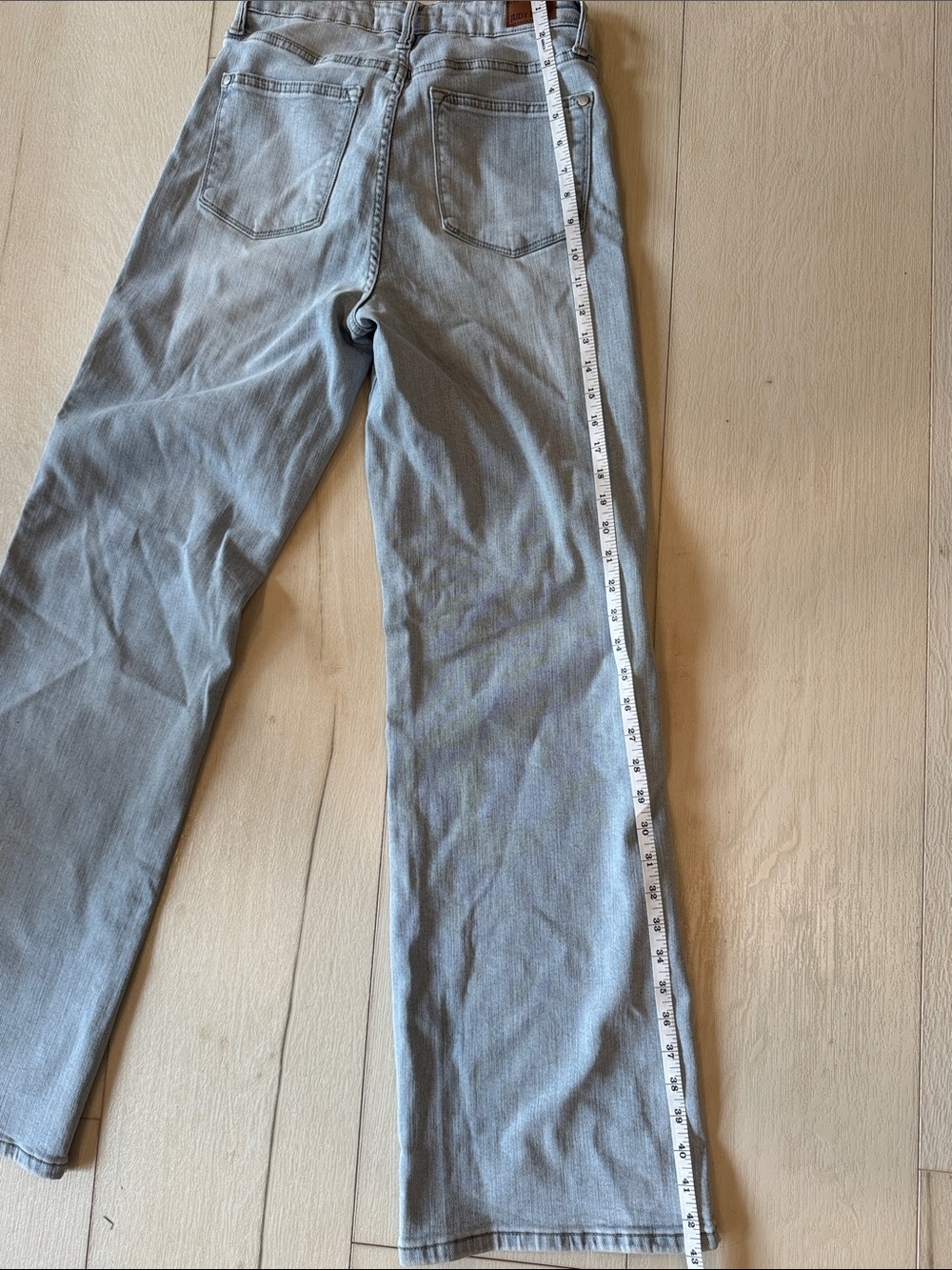 Judy Blue Light Wash Straight-Leg High-Rise Jeans - Picture 7 of 8